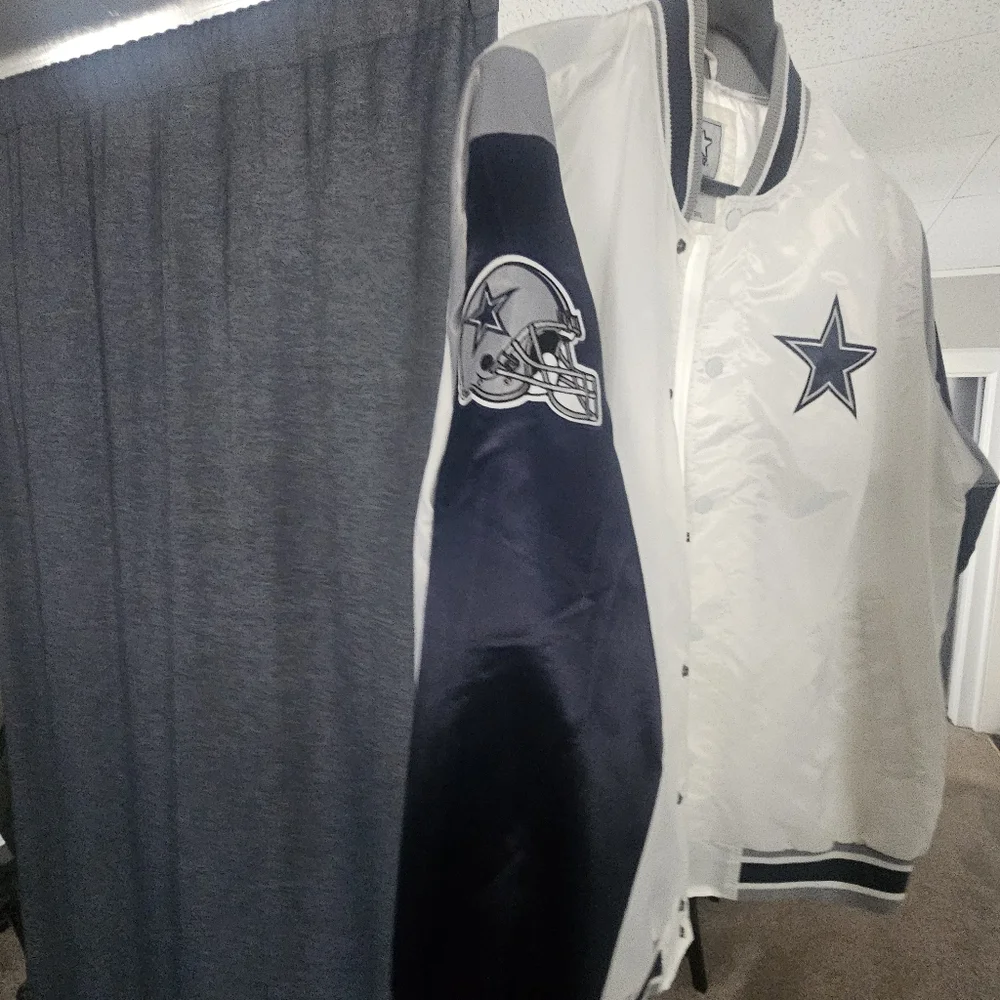 STARTER Dallas Cowboys White and Blue Jacket Excellent Condition. - Picture 3 of 6